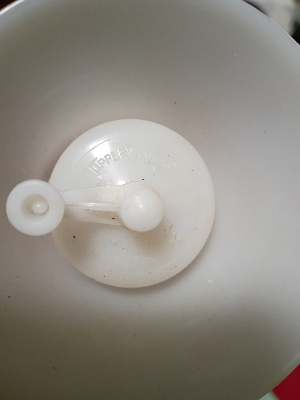 Tupperware Shifter - Picture 2 of 3